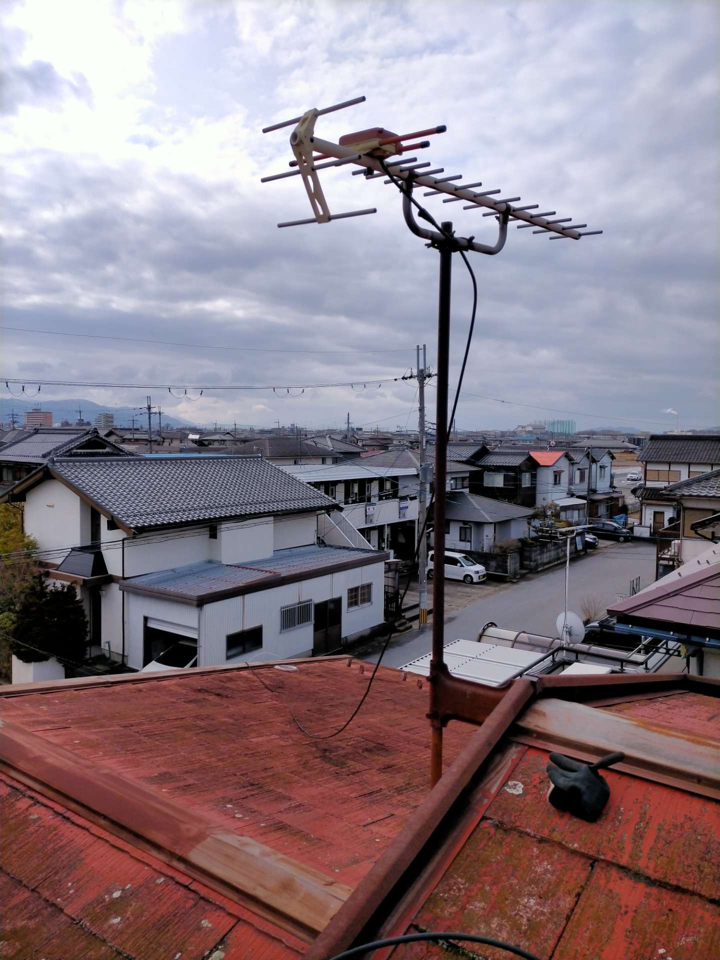 彦根市大藪でアンテナ取り替え工事を依頼をいただきました。
